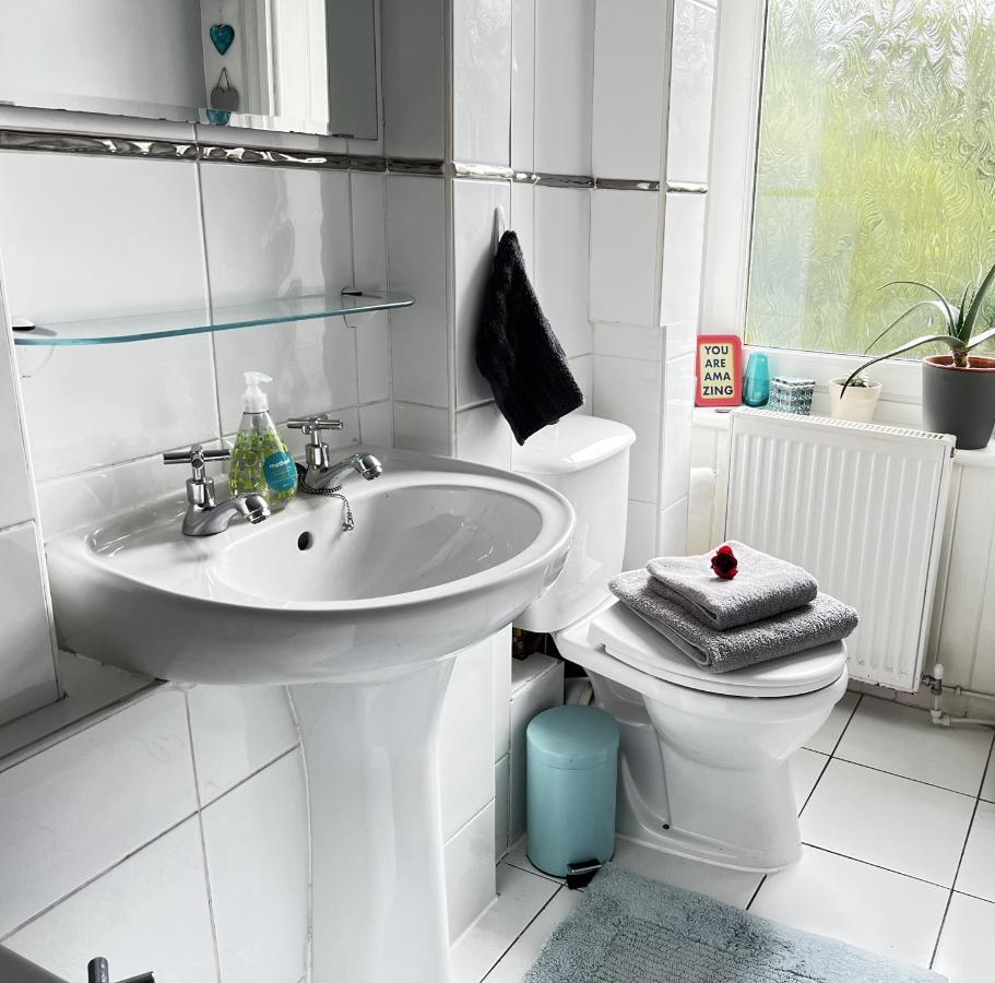 1 Bedroom Flat In Tolcross, Glasgow Top Floor. Luaran gambar