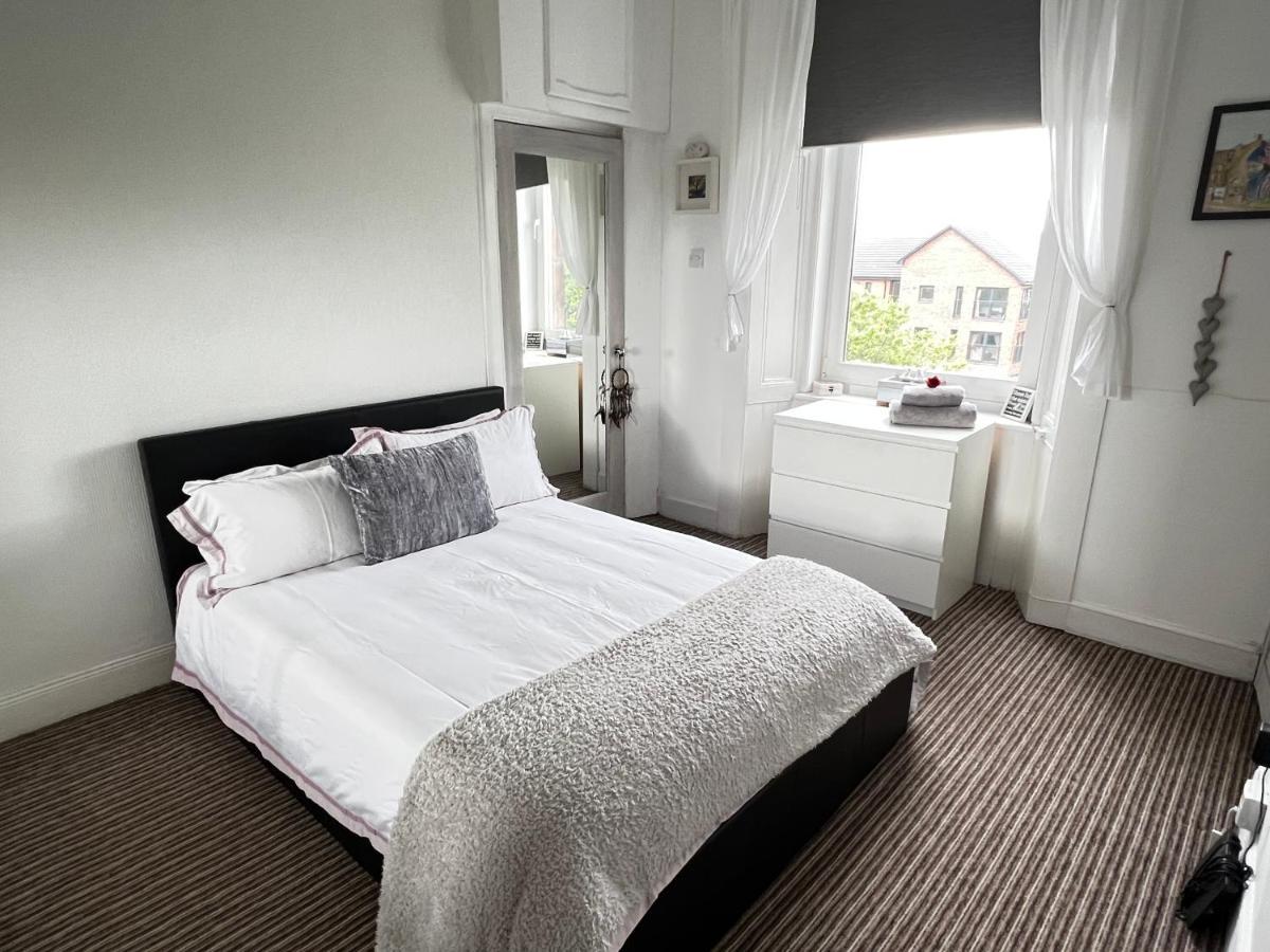 1 Bedroom Flat In Tolcross, Glasgow Top Floor. Luaran gambar